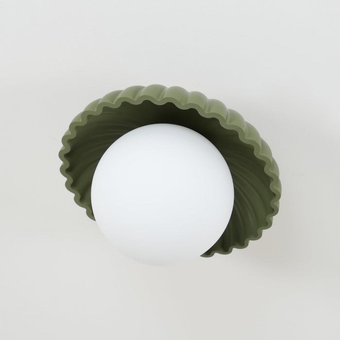Alien Cream Style Ceiling Light HL348
