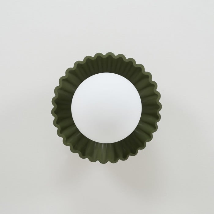 Alien Cream Style Ceiling Light HL348