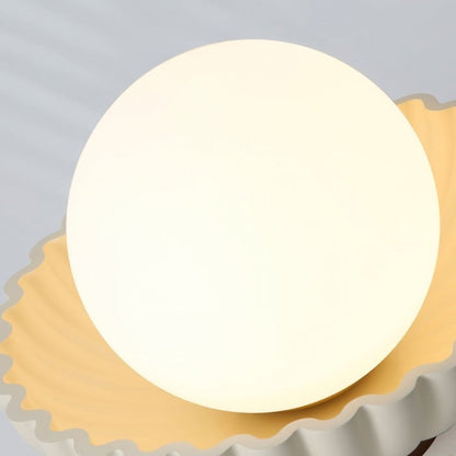 Alien Cream Style Ceiling Light HL348