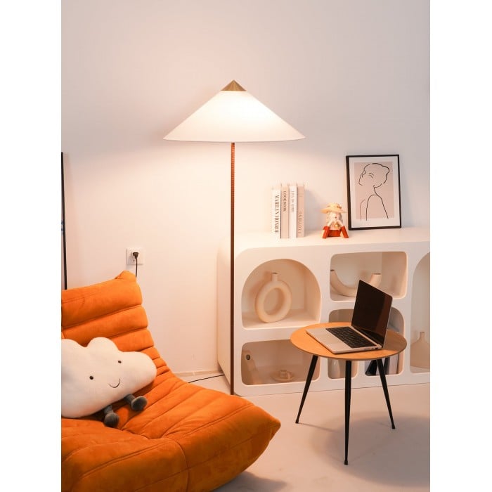 Chinese Hat Floor Lamp HL1142