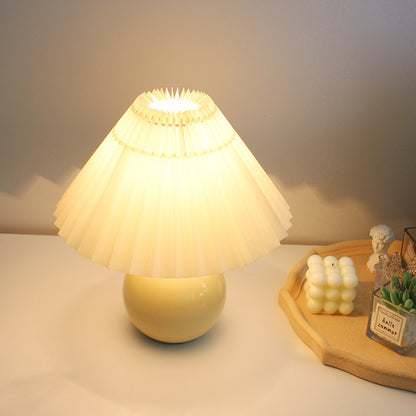 Pleated Ceramic Decorative Bedside Table Lamp