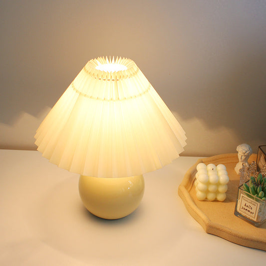 Pleated Ceramic Decorative Bedside Table Lamp