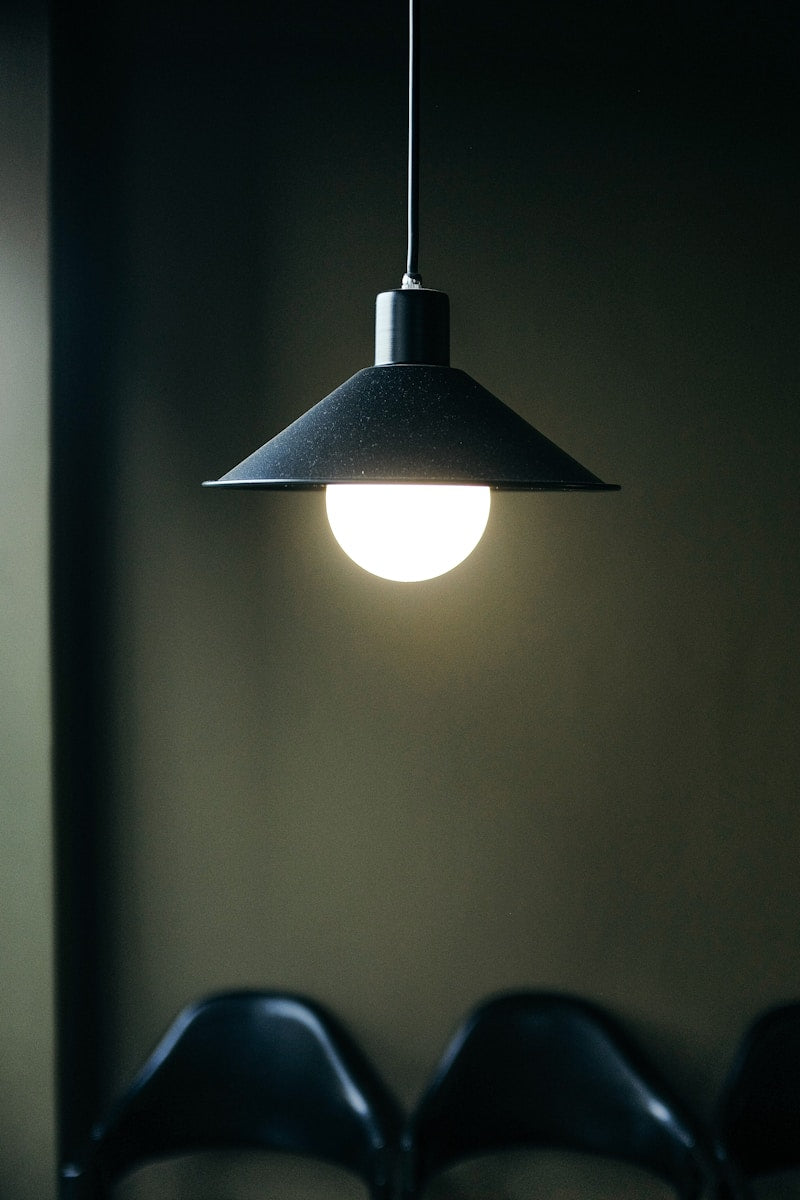 Bauhaus vliegende schotel hanglamp statement modern